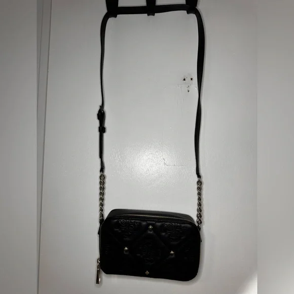 Guess Purse - Picture 2 of 6